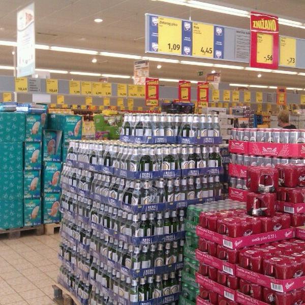 Photo taken at Hofer by Damijan H. on 4/26/2013