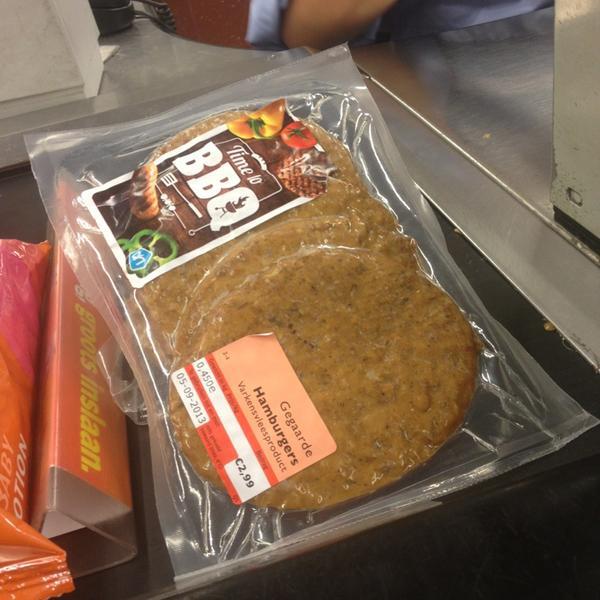 Photo taken at Albert Heijn by Timo B. on 8/25/2013-荷兰格尔德兰阿纳姆汉兹街145号 Photo taken at Albert Heijn by Timo B. on 8/25/2013