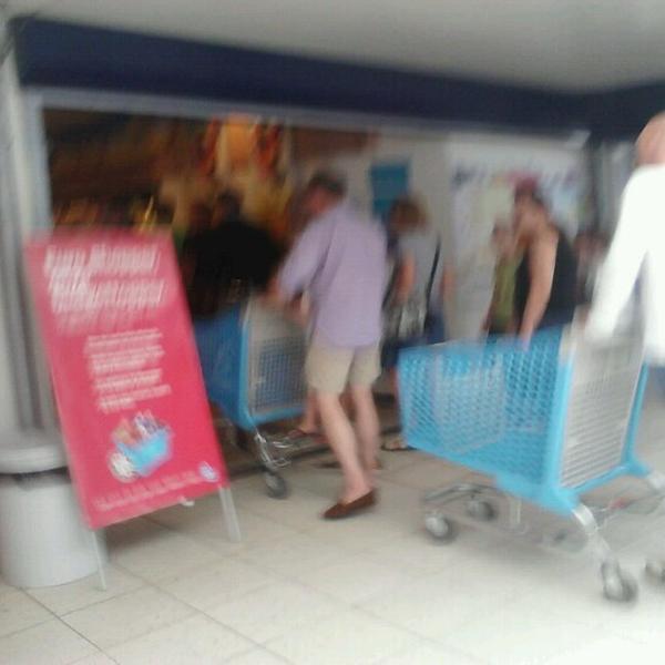 Photo taken at Albert Heijn by Chantal G. on 8/5/2012-荷兰格尔德兰阿纳姆汉兹街145号 Photo taken at Albert Heijn by Chantal G. on 8/5/2012