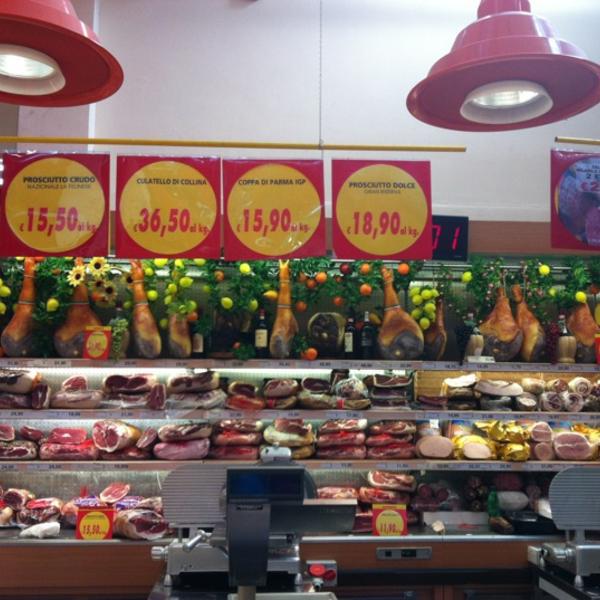 Photo taken at Auchan Casal Bertone by Nat *. on 4/21/2012-意大利拉齐奥罗马阿尔贝托波利奥大街50 Photo taken at Auchan Casal Bertone by Nat *. on 4/21/2012