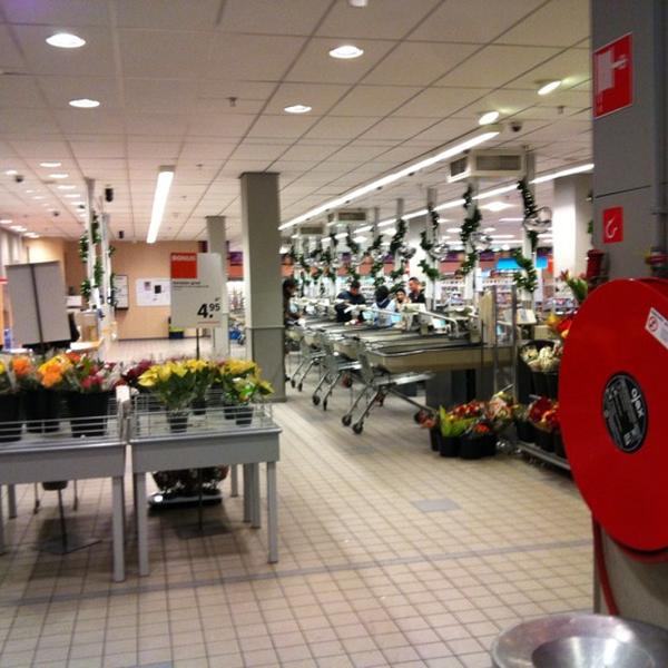 Photo taken at Albert Heijn by Coen J. on 12/20/2010