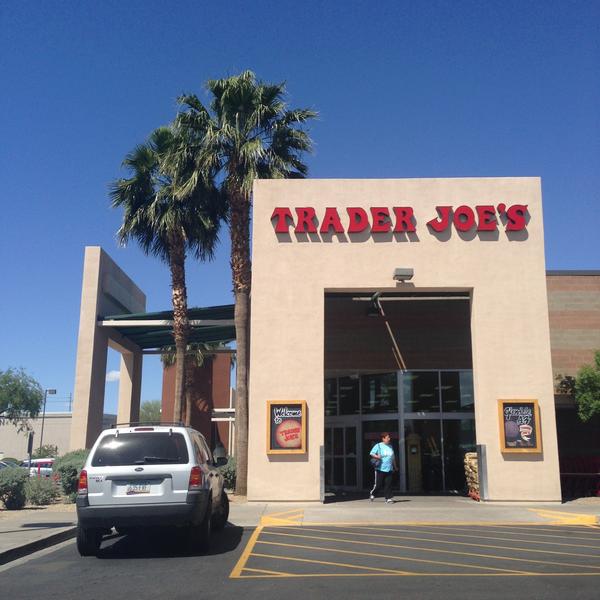 Trader Joe's乔氏连锁格伦代尔店 亚利桑那 格兰岱尔0西钟路772（第75大街）