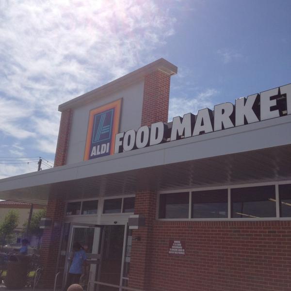 Photo taken at Aldi by Leyla B. on 4/13/2013