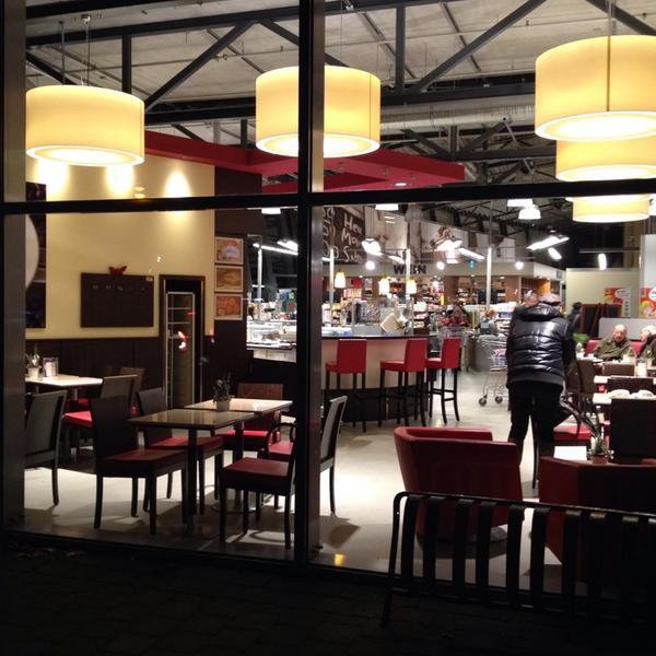 Photo taken at EDEKA-Center Gronemann by Peter ®. on 1/20/2014