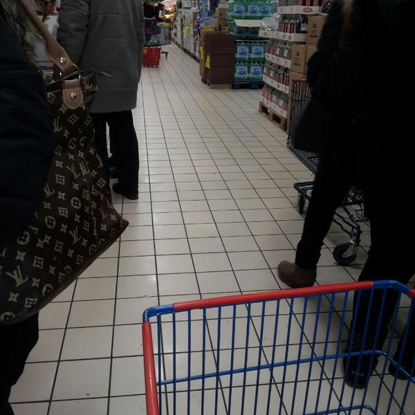 Photo taken at Iper Tosano by Syed Ahsan A. on 1/14/2015-意大利威尼托蒙太奇里雅斯特大街51 Photo taken at Iper Tosano by Syed Ahsan A. on 1/14/2015