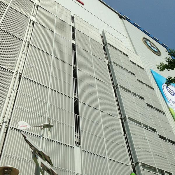 Photo taken at 홈플러스 (Home plus) by Yoonseok H. on 5/15/2013