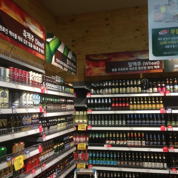 Photo taken at 홈플러스 (Home plus) by Irene S. on 6/1/2013