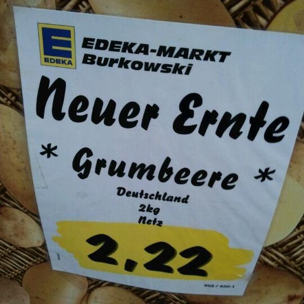 Photo taken at EDEKA Burkowski by Laurenz L. on 8/31/2011