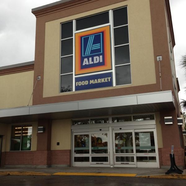 Photo taken at Aldi by Harry R. on 1/15/2013