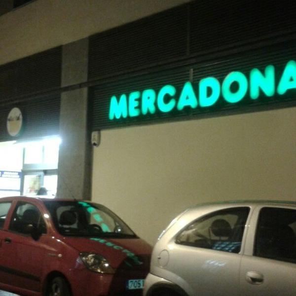 Photo taken at Mercadona by Guille M. on 3/13/2013
