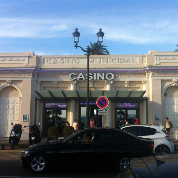 Photo taken at Casino Municipal by Lionel D. on 8/28/2013