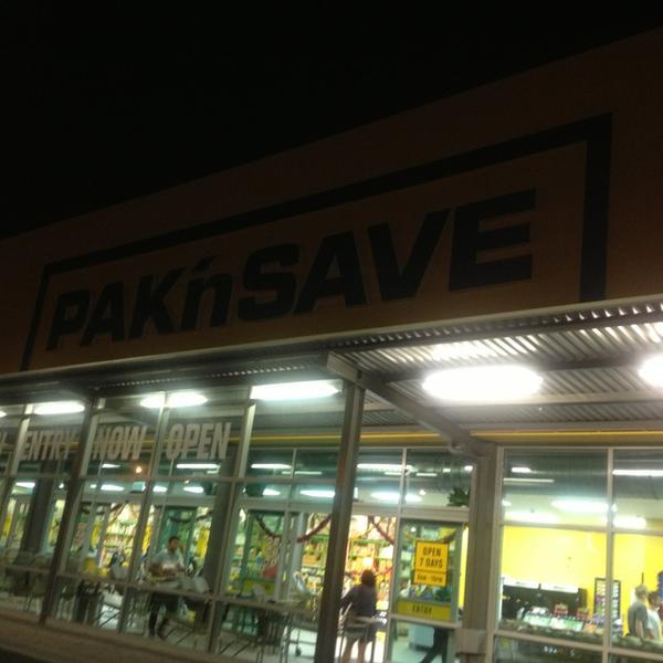 提供纽西兰人自己会买的品牌PAK'nSAVE超市陶朗加店图片库 提供纽西兰人自己会买的品牌PAK'nSAVE超市陶朗加店图片库