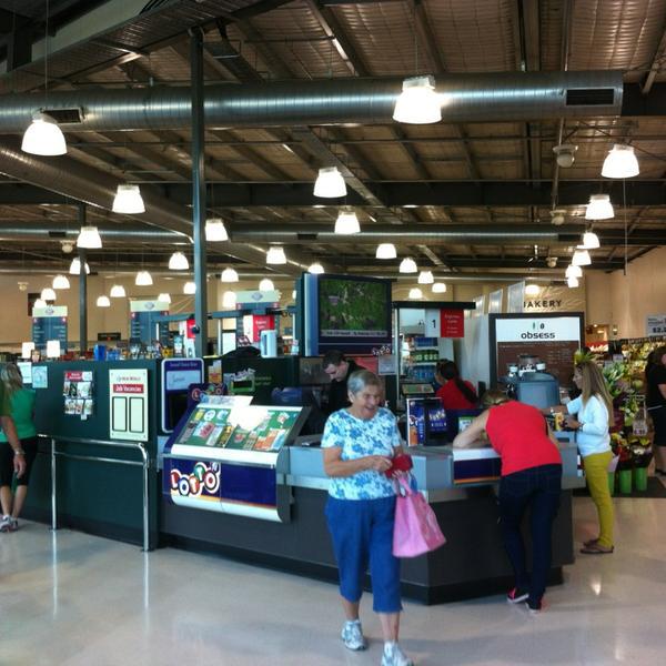 Photo taken at New World by Christian V. on 4/13/2013