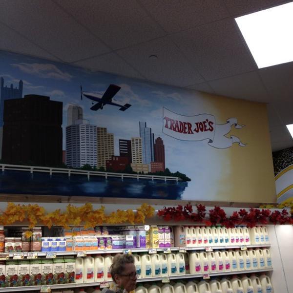 Photo taken at Trader Joe's by Paula O. on 11/5/2011-美国宾夕法尼亚州上圣克莱尔华盛顿路1630 Photo taken at Trader Joe's by Paula O. on 11/5/2011