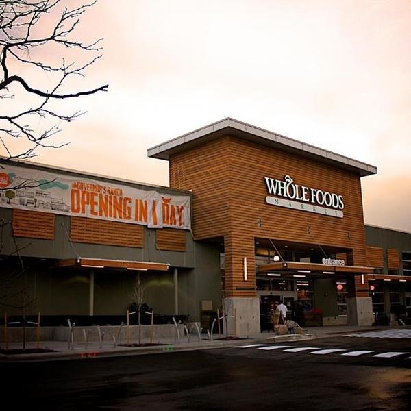 Photo taken at Whole Foods Market by Ryan A. on 12/19/2012-科罗拉多80123 利特尔顿 沃兹沃思大道南(沃兹沃斯和丽景)5155号 Photo taken at Whole Foods Market by Ryan A. on 12/19/2012