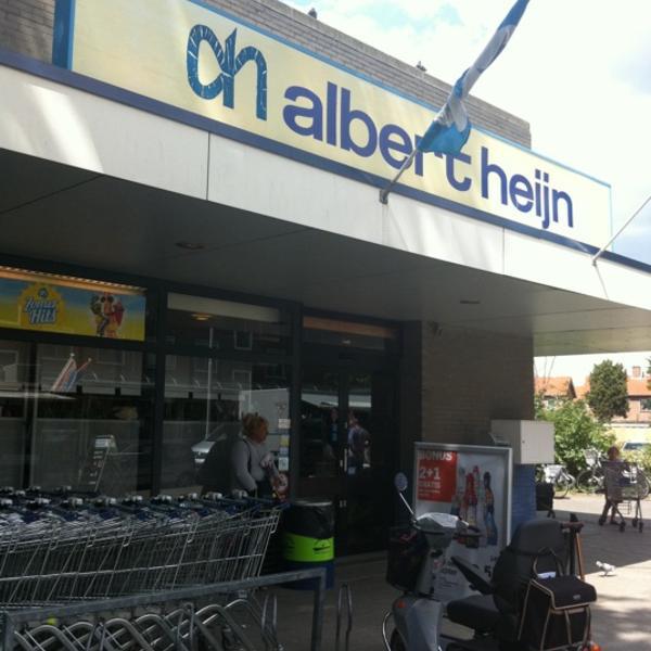 Photo taken at Albert Heijn by Alex M. on 7/7/2011-荷兰南荷兰省鹿特丹派泼尔路151号 Photo taken at Albert Heijn by Alex M. on 7/7/2011