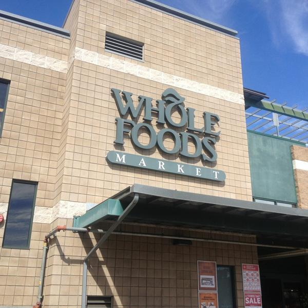 Photo taken at Whole Foods Market by Bil B. on 2/15/2013-加利福尼亚州圣地亚哥市学府大道(在第7大道)711 Photo taken at Whole Foods Market by Bil B. on 2/15/2013
