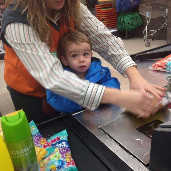 Photo taken at Mercadona by Peluky G. on 2/5/2014