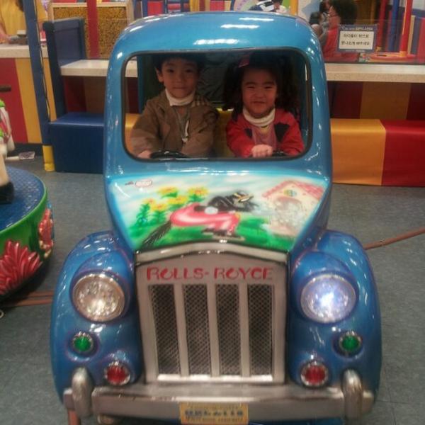 Photo taken at 홈플러스 (Home plus) by Sung Jun P. on 10/13/2012-釜山广域市莲堤体育中心 Photo taken at 홈플러스 (Home plus) by Sung Jun P. on 10/13/2012