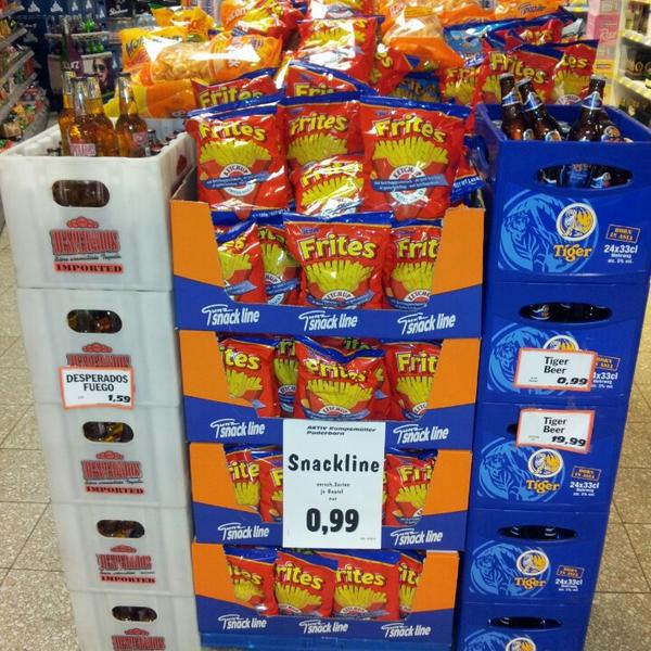 Photo taken at Edeka Rumpsmüller by Thorsten R. on 2/23/2013-德国北莱茵威斯特法伦州帕德博恩布坎纳大道25 Photo taken at Edeka Rumpsmüller by Thorsten R. on 2/23/2013