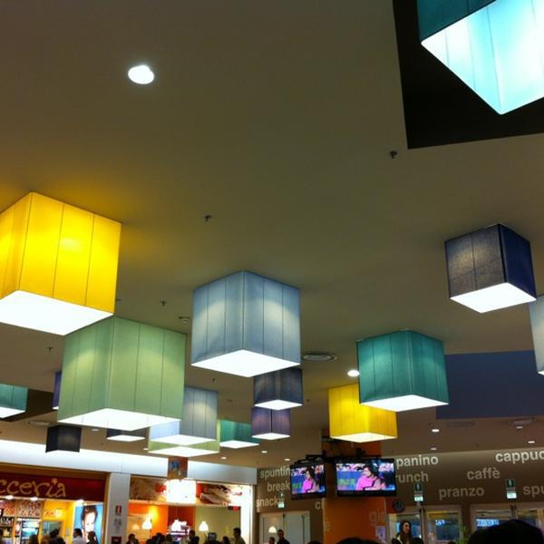 Photo taken at Centro Commerciale Auchan by Giuseppe on 4/30/2012-意大利伦巴第奇尼塞洛巴尔萨莫潘菲洛卡斯塔尔迪路5 Photo taken at Centro Commerciale Auchan by Giuseppe on 4/30/2012