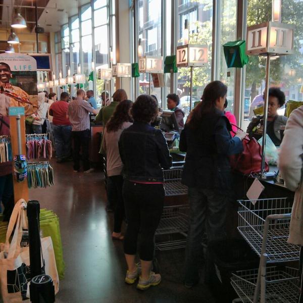 Photo taken at Whole Foods Market by Klaikong V. on 5/5/2013-华盛顿特区西北街道1440(第十四和第十五街之间) Photo taken at Whole Foods Market by Klaikong V. on 5/5/2013