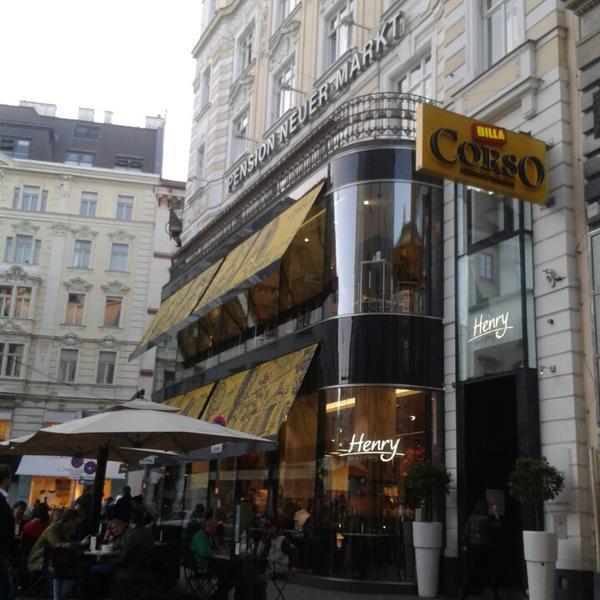 Photo taken at Billa Corso Herrnhuterhaus by Mayo T. on 10/18/2014