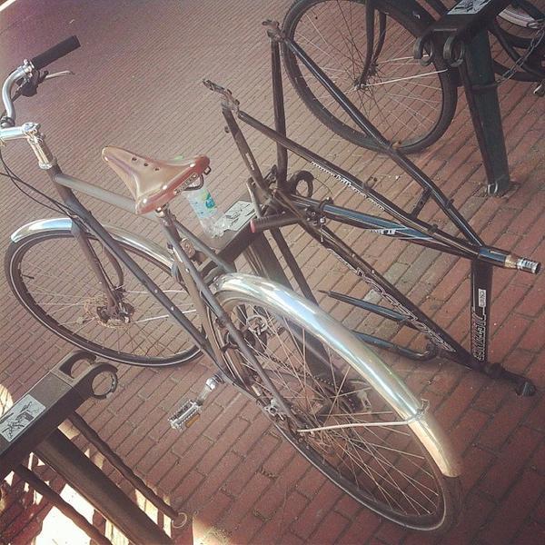 Photo taken at Yliopiston Apteekki by Svante S. on 6/28/2014-新地赫尔辛基阿拉马尔米市场5 Photo taken at Yliopiston Apteekki by Svante S. on 6/28/2014