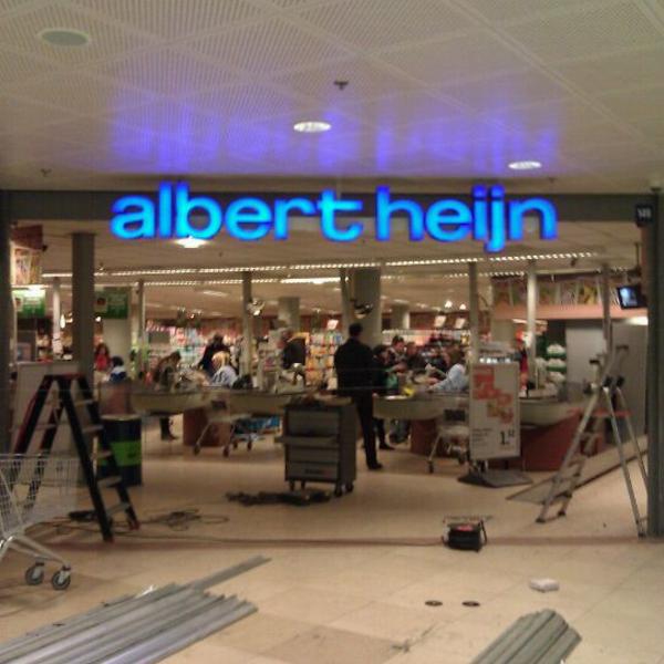 Photo taken at Albert Heijn by Clarence T. on 2/18/2011-荷兰乌特勒支哥德贝尔得瓦尔迪亚149号 Photo taken at Albert Heijn by Clarence T. on 2/18/2011