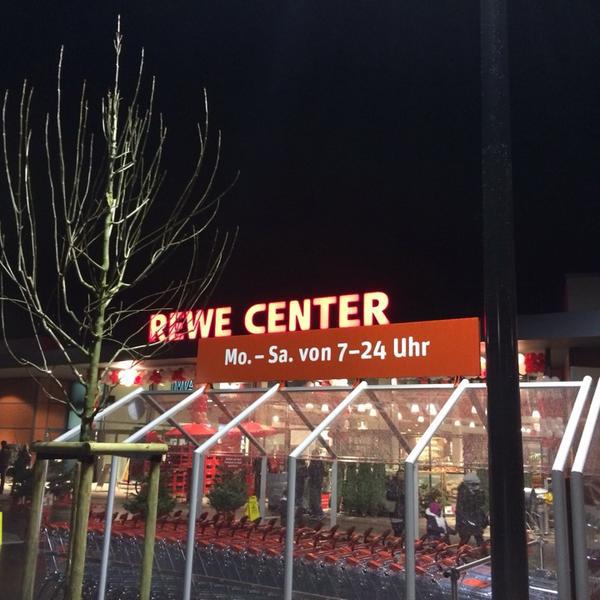 Photo taken at REWE Center by Achim B. on 12/7/2013-德国巴登符腾堡海德堡菲利克斯万可大道20 Photo taken at REWE Center by Achim B. on 12/7/2013