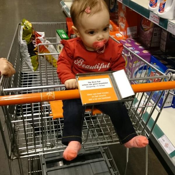 Photo taken at Colruyt by Eline 