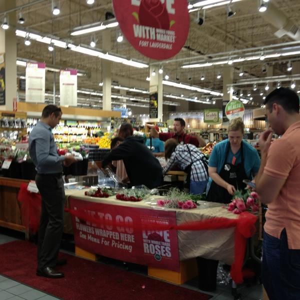 Photo taken at Whole Foods Market by Rachelle K. on 2/14/2013-佛罗里达州劳德代尔堡联邦高速路2000号(在第19大街和21大街之间) Photo taken at Whole Foods Market by Rachelle K. on 2/14/2013