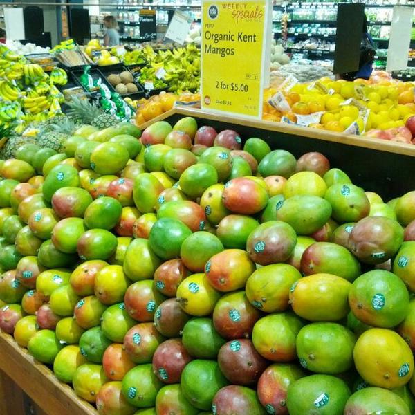 Photo taken at Whole Foods Market by Sergey A. on 2/6/2013-佛罗里达州劳德代尔堡联邦高速路2000号(在第19大街和21大街之间) Photo taken at Whole Foods Market by Sergey A. on 2/6/2013