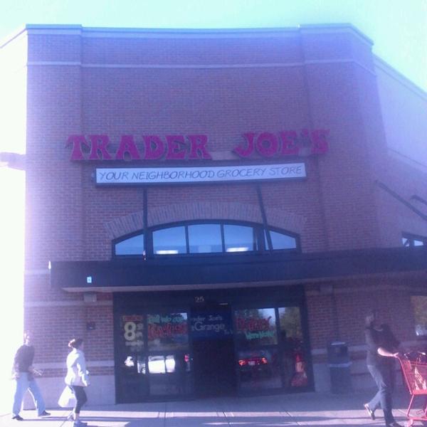 Photo taken at Trader Joe's by Dianne -伊利诺州拉格兰奇市奥格登大道拉格兰奇路北25号 Photo taken at Trader Joe's by Dianne
