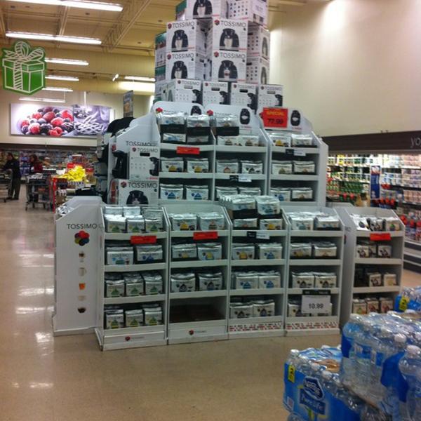 Photo taken at Loblaws by Michael B. on 11/28/2012