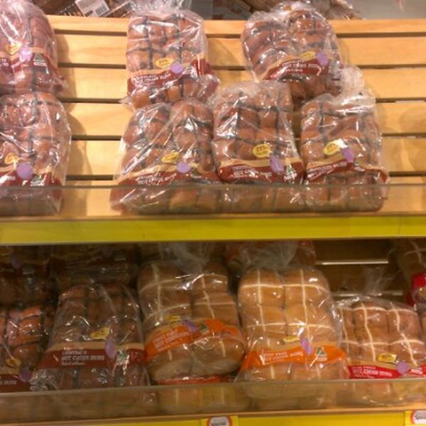Photo taken at Coles by D S. on 1/5/2013-澳大利亚昆士兰州布里斯班新农场梅瑟路85 Photo taken at Coles by D S. on 1/5/2013