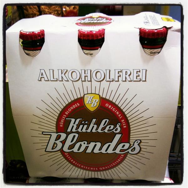 Photo taken at Hofer by Helga S. on 3/20/2013-奥地利维亚纳玛丽亚街 85-87 Photo taken at Hofer by Helga S. on 3/20/2013