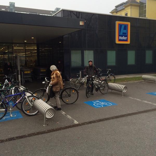 Photo taken at Hofer by Falk W. on 12/21/2013-奥地利施泰尔马克州格拉茨兰德开59 Photo taken at Hofer by Falk W. on 12/21/2013