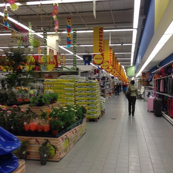 Photo taken at Auchan by Elisa U. on 4/6/2012-意大利撒丁岛卡利亚里圣西蒙娜路60 Photo taken at Auchan by Elisa U. on 4/6/2012
