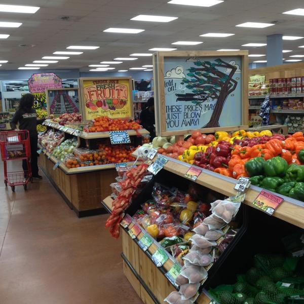 Photo taken at Trader Joe's by CreativeSoulTV on 3/22/2013-弗吉尼亚州纽波特纽斯杰弗逊大道12551 Photo taken at Trader Joe's by CreativeSoulTV on 3/22/2013