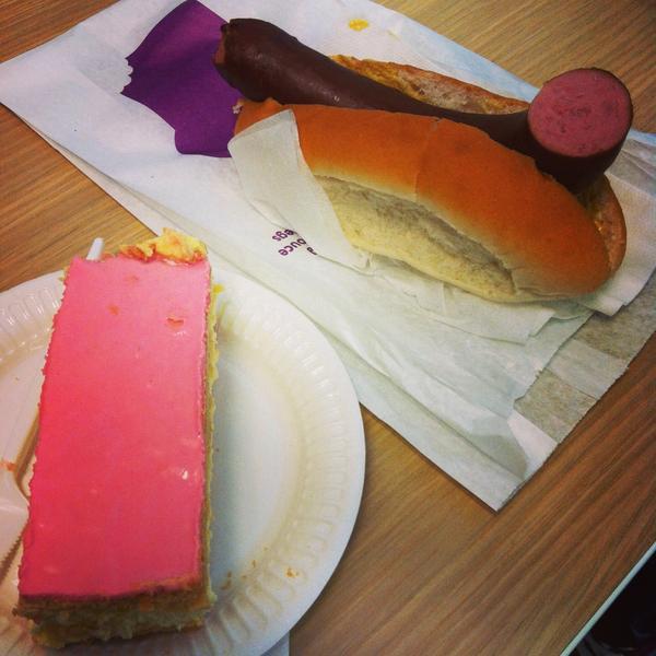 Photo taken at HEMA by Yuki N. on 5/31/2013-荷兰北荷兰省阿姆斯特丹东南比尔梅广场355 Photo taken at HEMA by Yuki N. on 5/31/2013