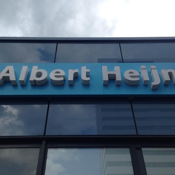 Photo taken at Albert Heijn by canol z. on 5/22/2014