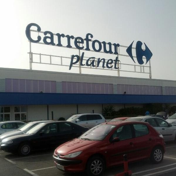 Photo taken at Carrefour Alfafar by David M. on 7/26/2012-西班牙巴伦西亚阿尔法法尔拉阿布费拉大道 Photo taken at Carrefour Alfafar by David M. on 7/26/2012