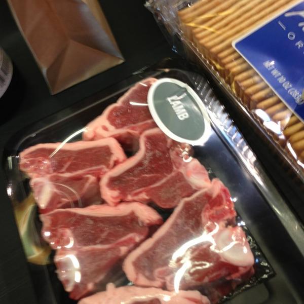 Photo taken at Whole Foods by Peggy B. on 3/31/2013-南卡莱罗纳州哥伦比亚市克洛斯山路702号 Photo taken at Whole Foods by Peggy B. on 3/31/2013