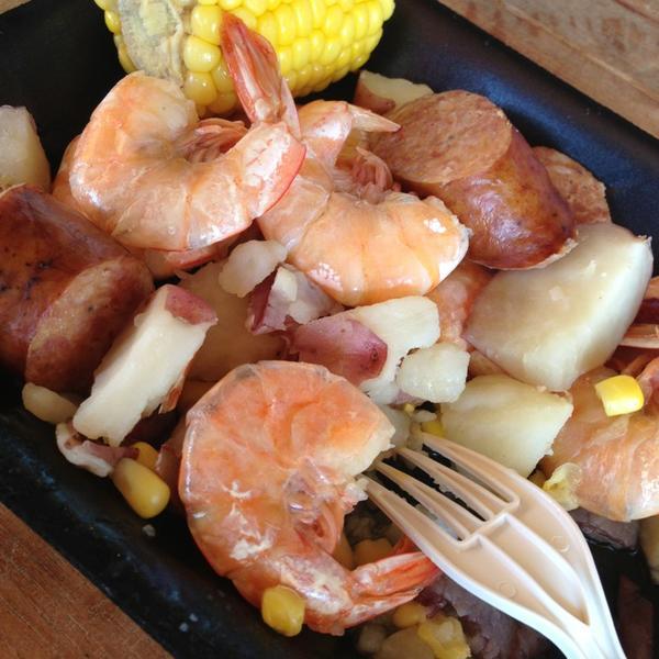 Photo taken at Whole Foods by Claudia R. on 3/30/2013-南卡莱罗纳州哥伦比亚市克洛斯山路702号 Photo taken at Whole Foods by Claudia R. on 3/30/2013