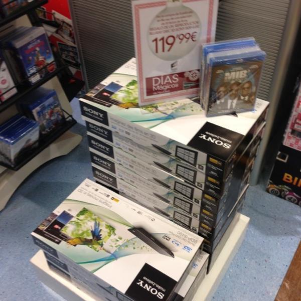 Photo taken at El Corte Inglés by Fernando Angel C. on 11/24/2012