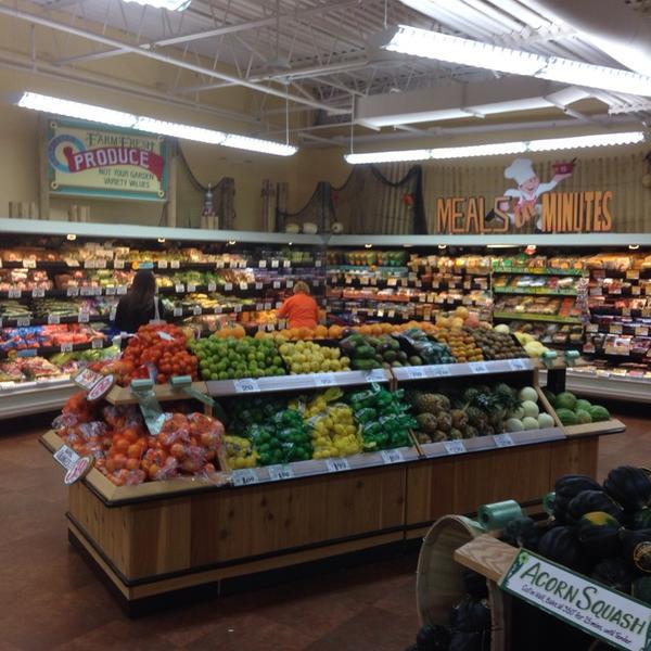 Photo taken at Trader Joe's by John M. on 10/31/2013-美国新泽西州什鲁斯伯里宽广街1031 Photo taken at Trader Joe's by John M. on 10/31/2013