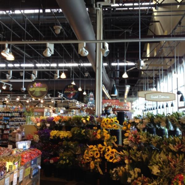 Photo taken at Whole Foods Market by Marinda on 4/30/2012-洛杉矶新奥尔良杂志街(阿拉贝拉与约瑟夫街之间)5600 Photo taken at Whole Foods Market by Marinda on 4/30/2012