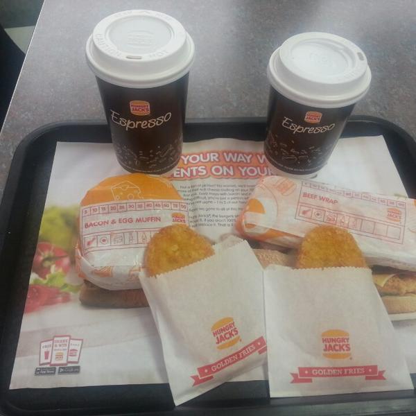 Photo taken at Woolworths by Josie Y. on 3/31/2013