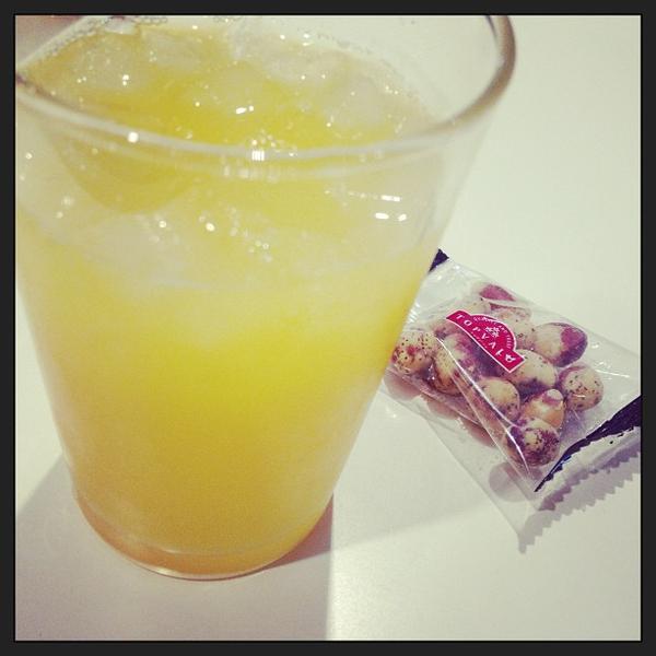 Photo taken at AEON LOUNGE by naan2 on 8/11/2013